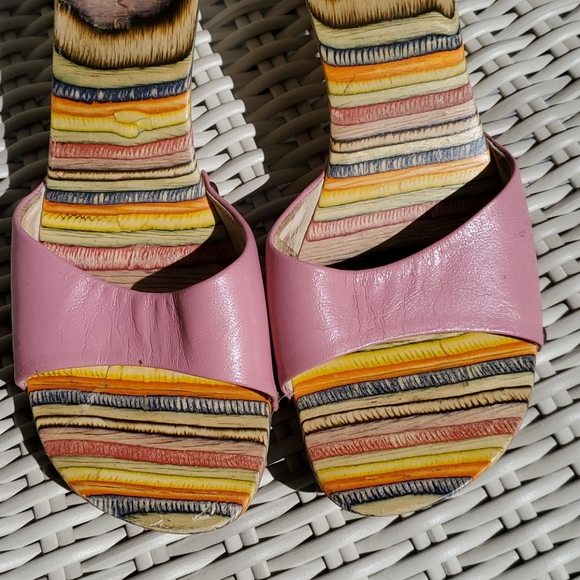 Vis a Vie sandals - Picture 5 of 9